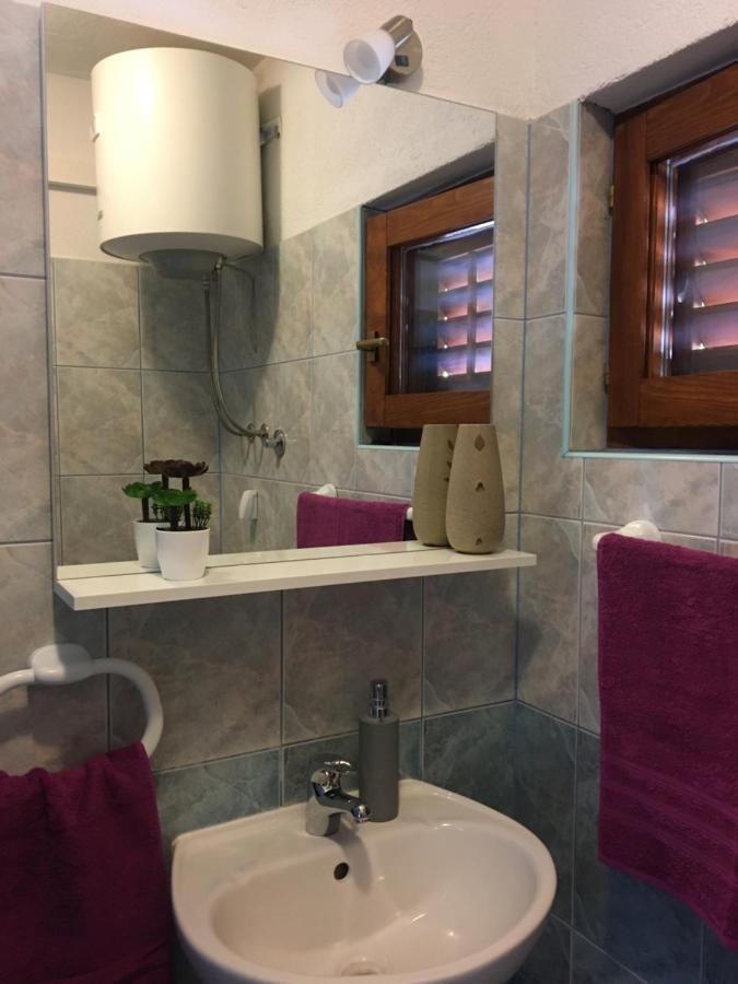 Apartmani Mara Rogoznica Rogoznica  Exterior foto
